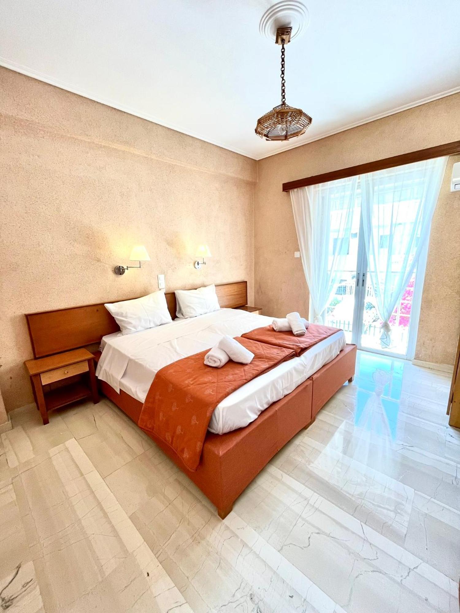 Oelia Rooms & Apartments Agia Marina  외부 사진