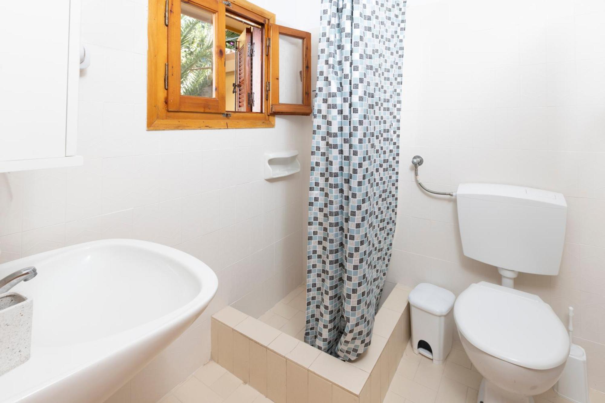 Oelia Rooms & Apartments Agia Marina  외부 사진