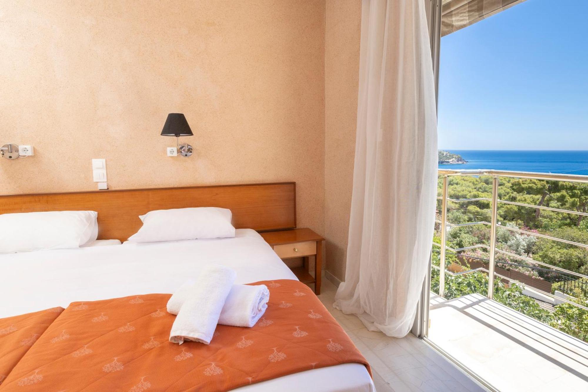 Oelia Rooms & Apartments Agia Marina  외부 사진